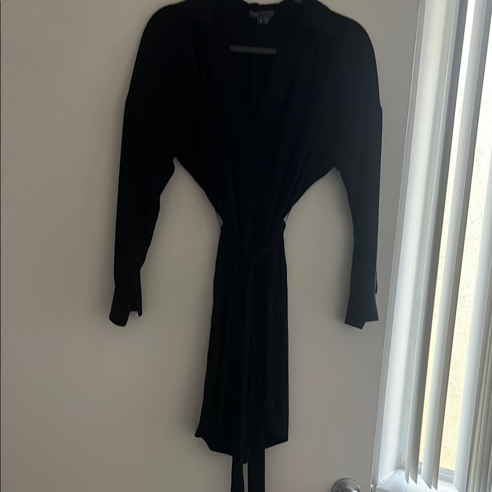 Vince- Elegant Midi Shirt Dress